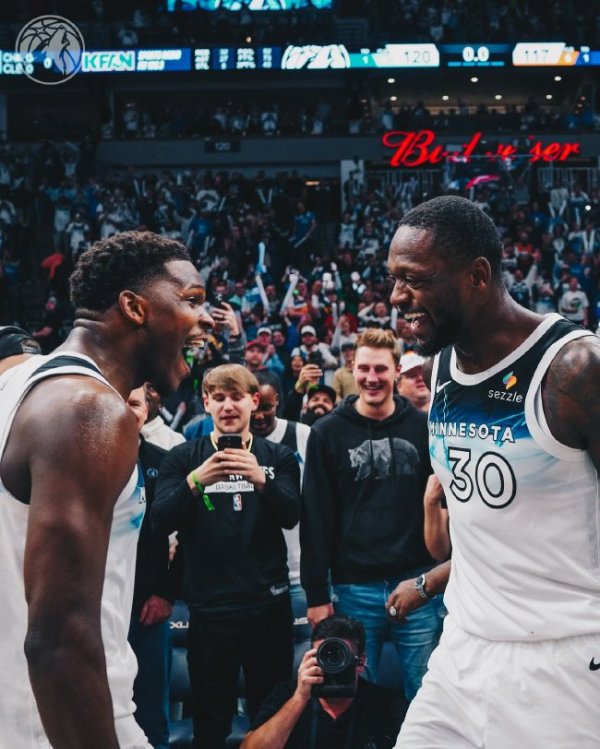 兰德尔压哨绝杀丛林狼险胜太阳 开垦者胜老鹰