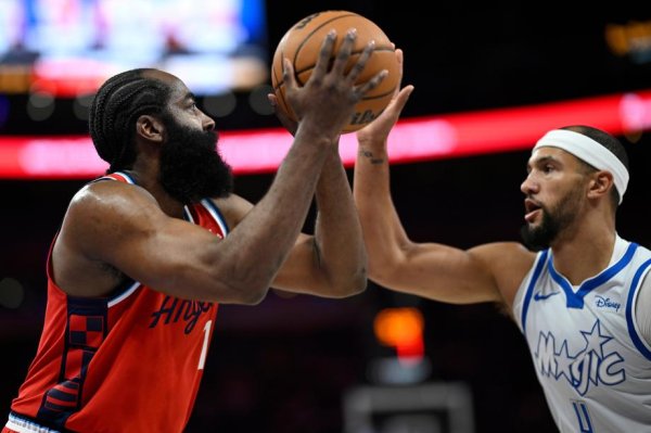 萨格斯23+7哈登31+8 魔术129-101送快船3连败