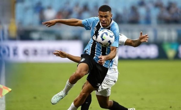 维拉也从巴甲格雷米奥淘宝,挑升签下19岁边锋艾利森