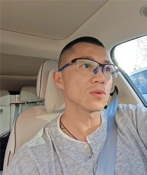 本来90秒不错搞定的事情，陈震却用后半生的管事生计来还！