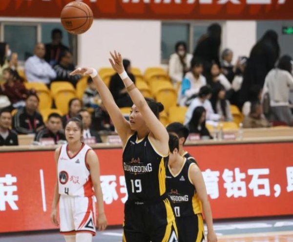 广东险胜浙江,问题深远的过于彰着:没了徐杰奈何办?