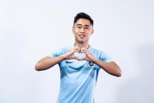 曝深圳新鹏城锁定戴伟浚!已缺席424天,申花糊口29场0球