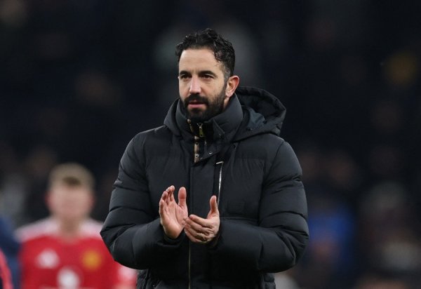 英媒: 弗格森后曼联换帅等解约金总开销已近1亿镑 阿莫林资本最高