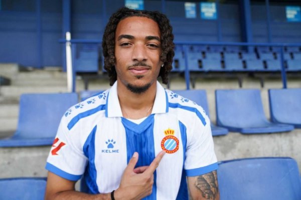 罗马诺:巴黎FC与伯恩利就科莱奥肖转会达条约,球员将赶赴巴黎